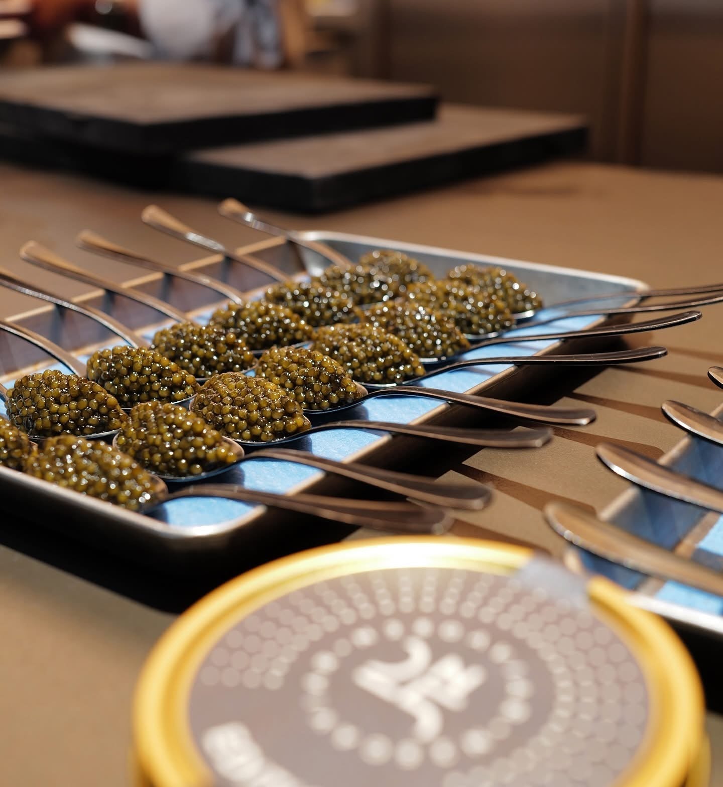 【完全保存版】プレスティージュ・シャンパーニュとN25キャビアで作る、至高の週末ホームパーティ